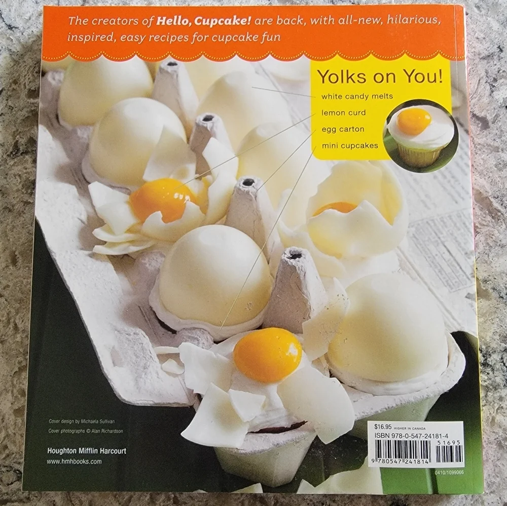 NYT Bestseller What's New Cupcake baking book - 3 or 4/$15 bundle to save more! - Picture 2 of 4